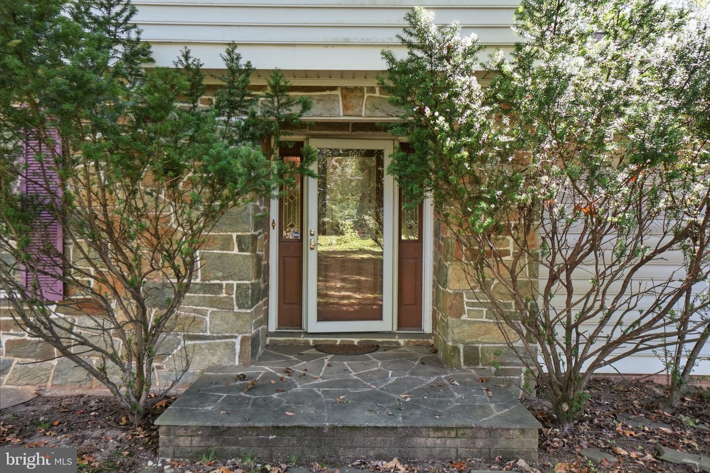17517 Skyline Dr Property Photo 7