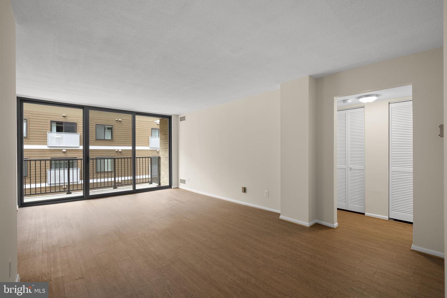 4 Monroe St #4-709 Property Photo 8