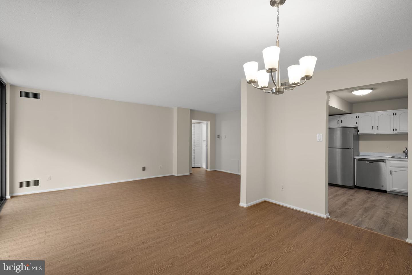 4 Monroe St #4-709 Property Photo 16