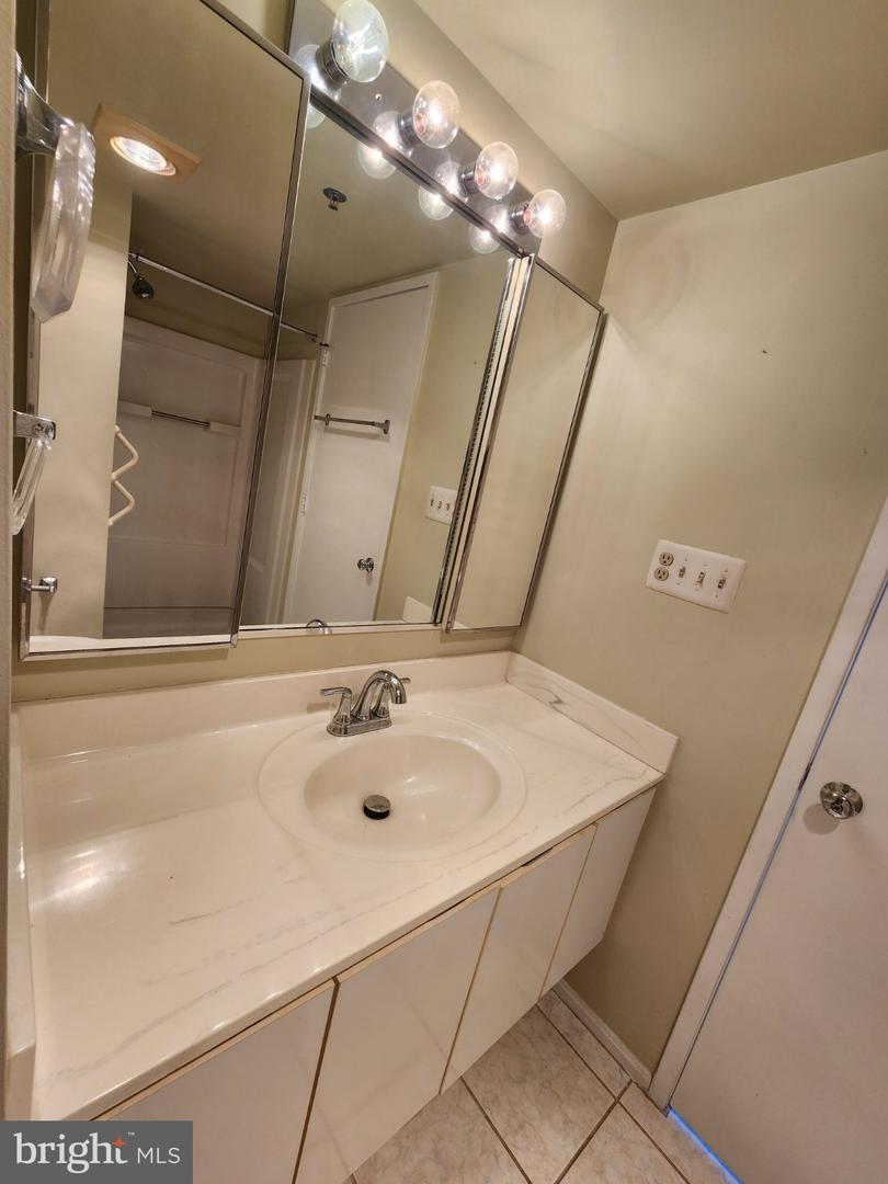 3330 N Leisure World Blvd #5-415 Property Photo 25