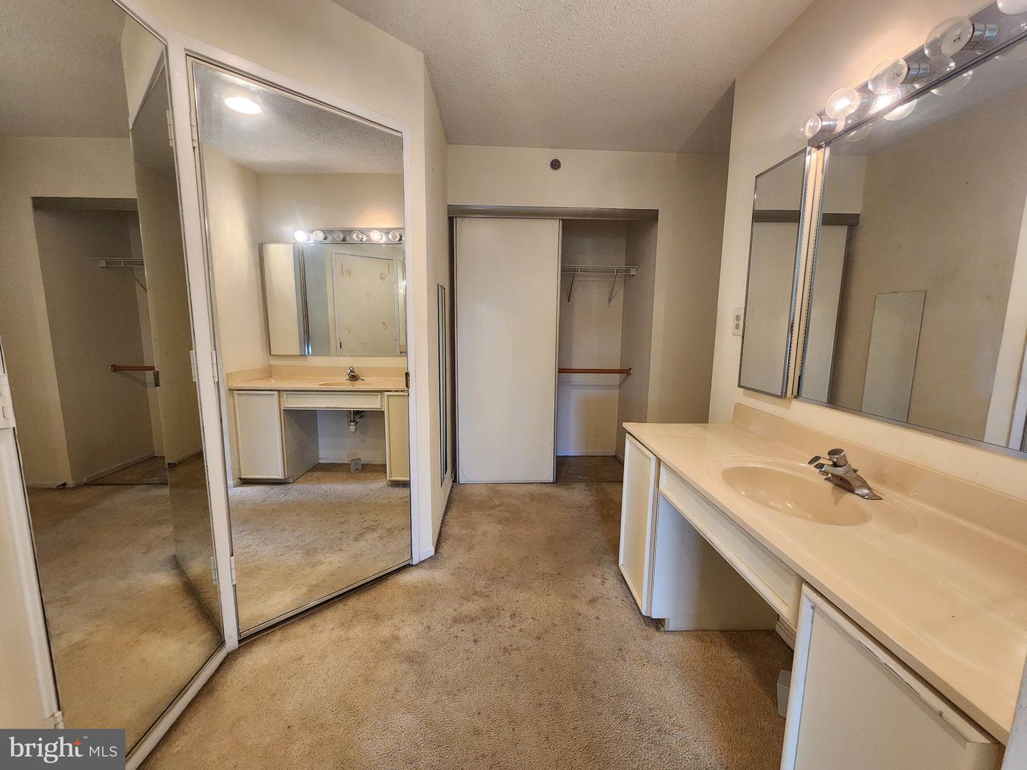 3330 N Leisure World Blvd #5-415 Property Photo 28