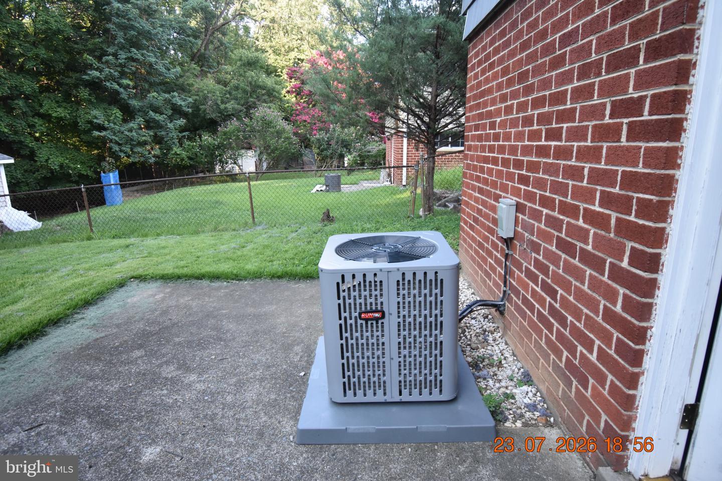 716 Whitaker Ter Property Photo 4