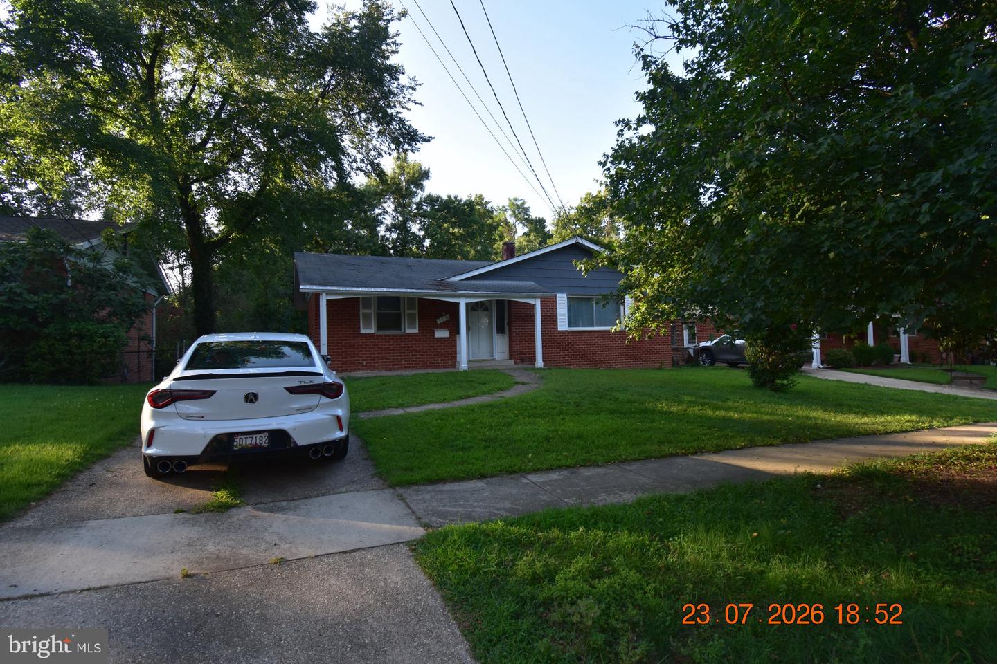 716 Whitaker Ter Property Photo 6