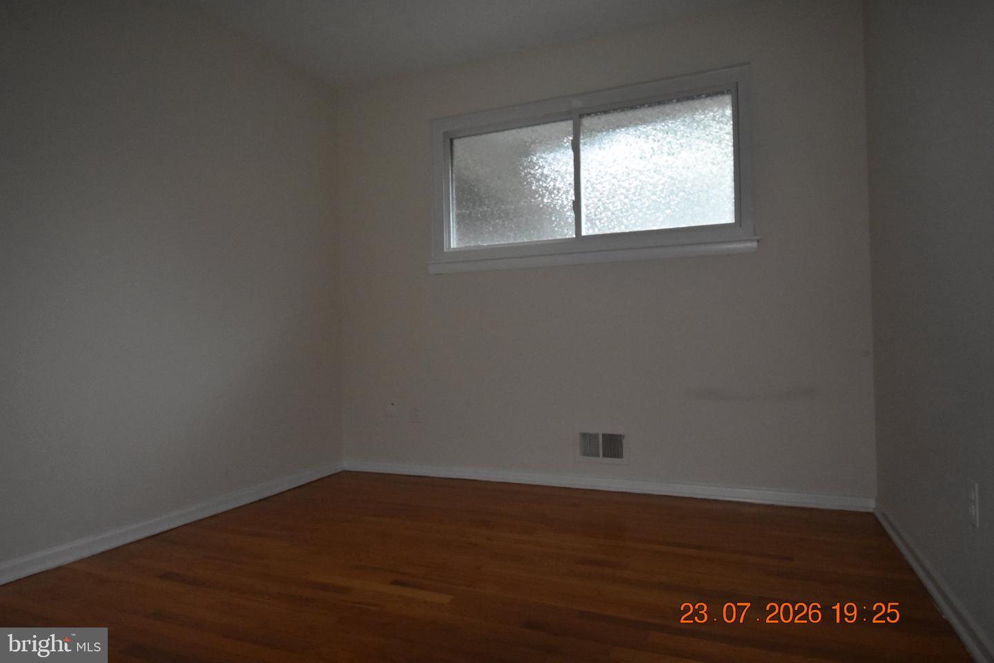 716 Whitaker Ter Property Photo 8