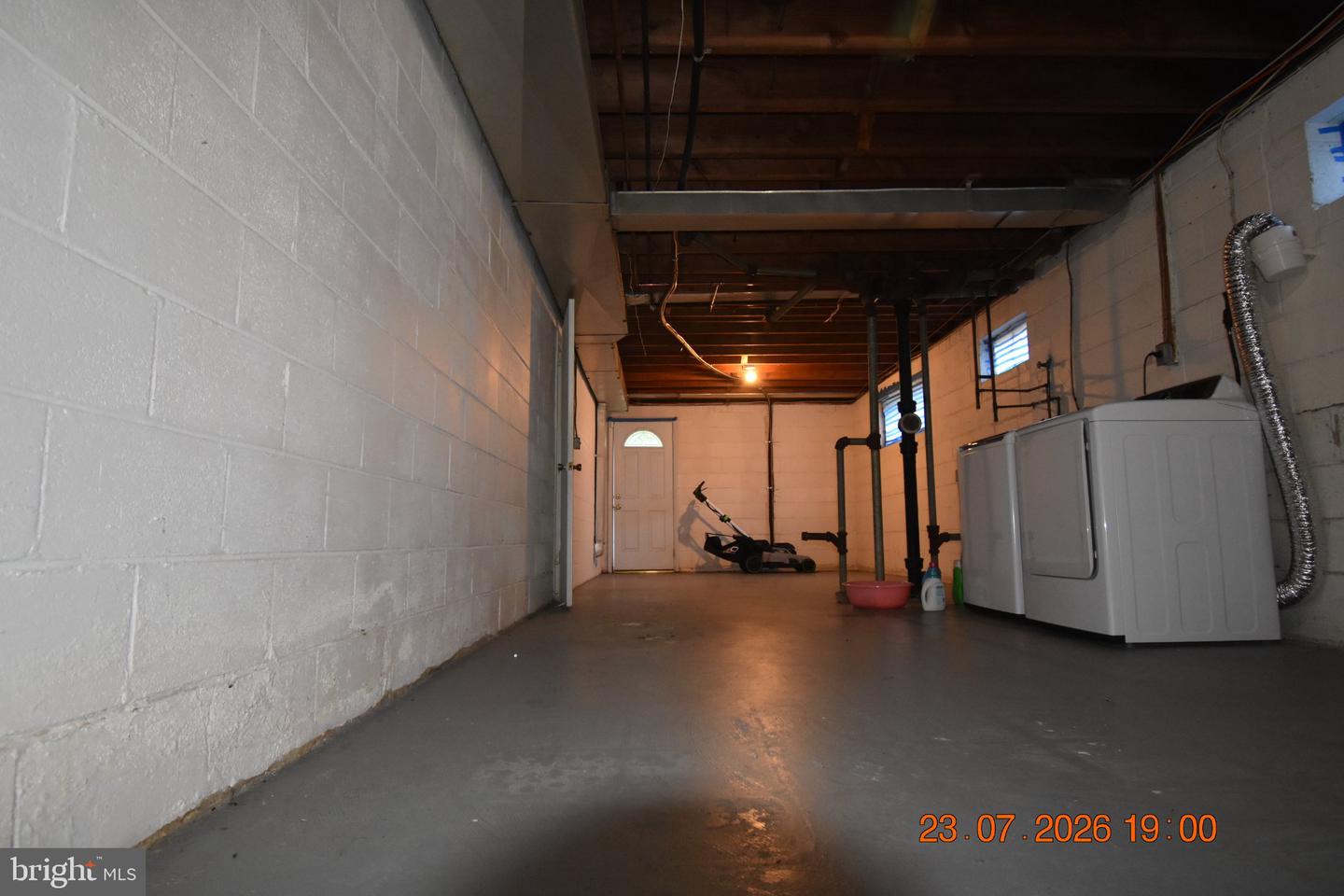 716 Whitaker Ter Property Photo 24