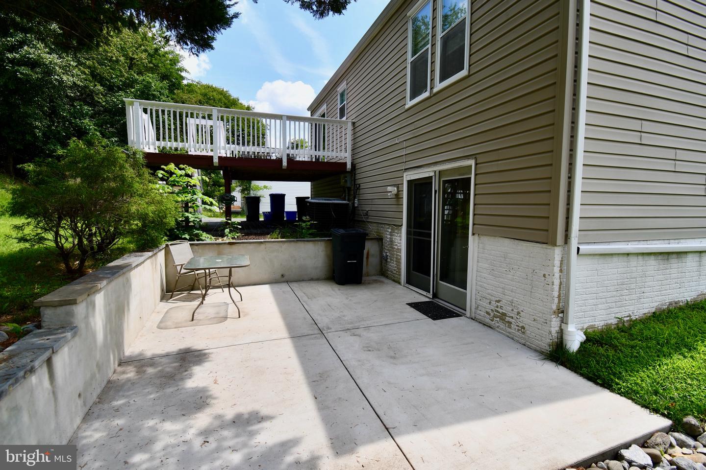 25253 Conrad Ct Property Photo 3