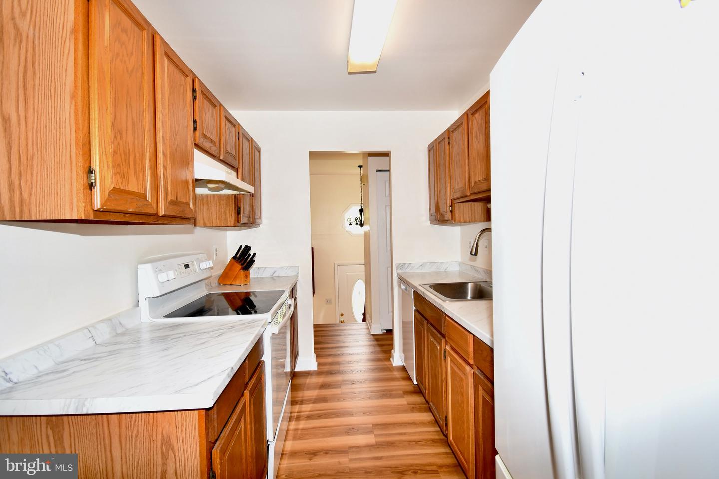 25253 Conrad Ct Property Photo 5
