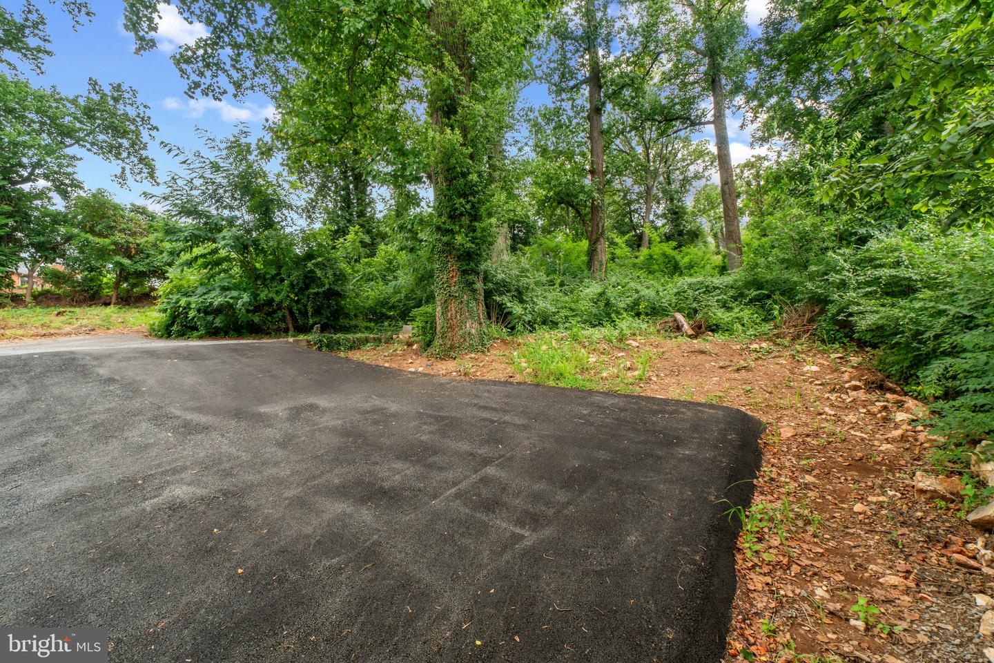 9300 Old Georgetown Rd Property Photo 12
