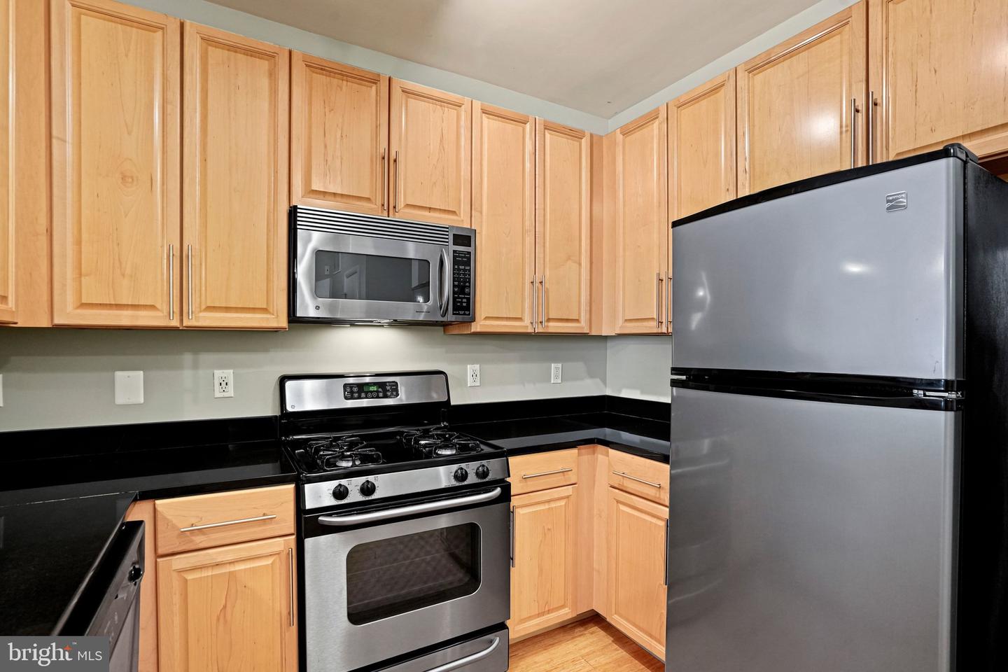 1201 E West Hwy #314 Property Photo 6