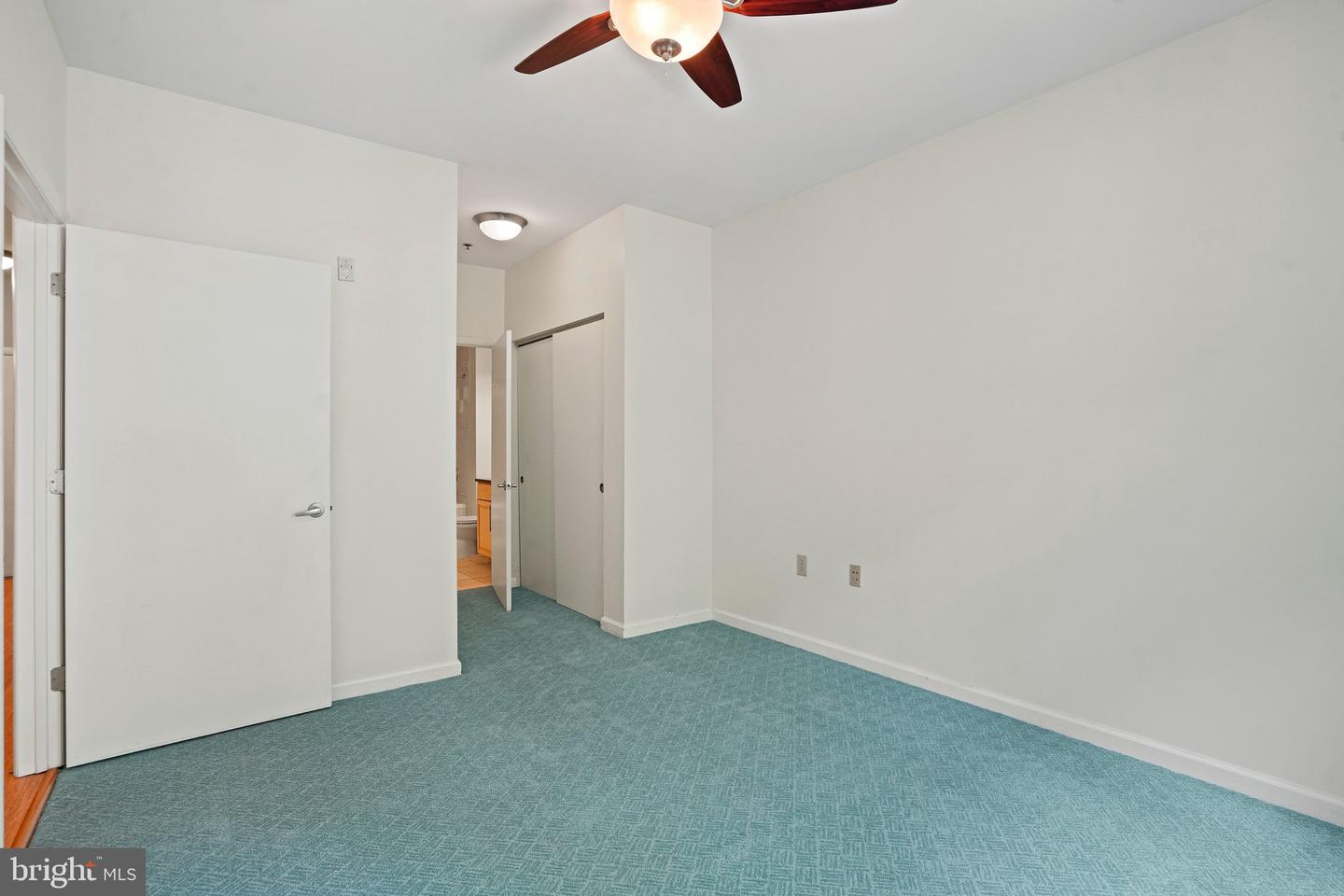 1201 E West Hwy #314 Property Photo 12