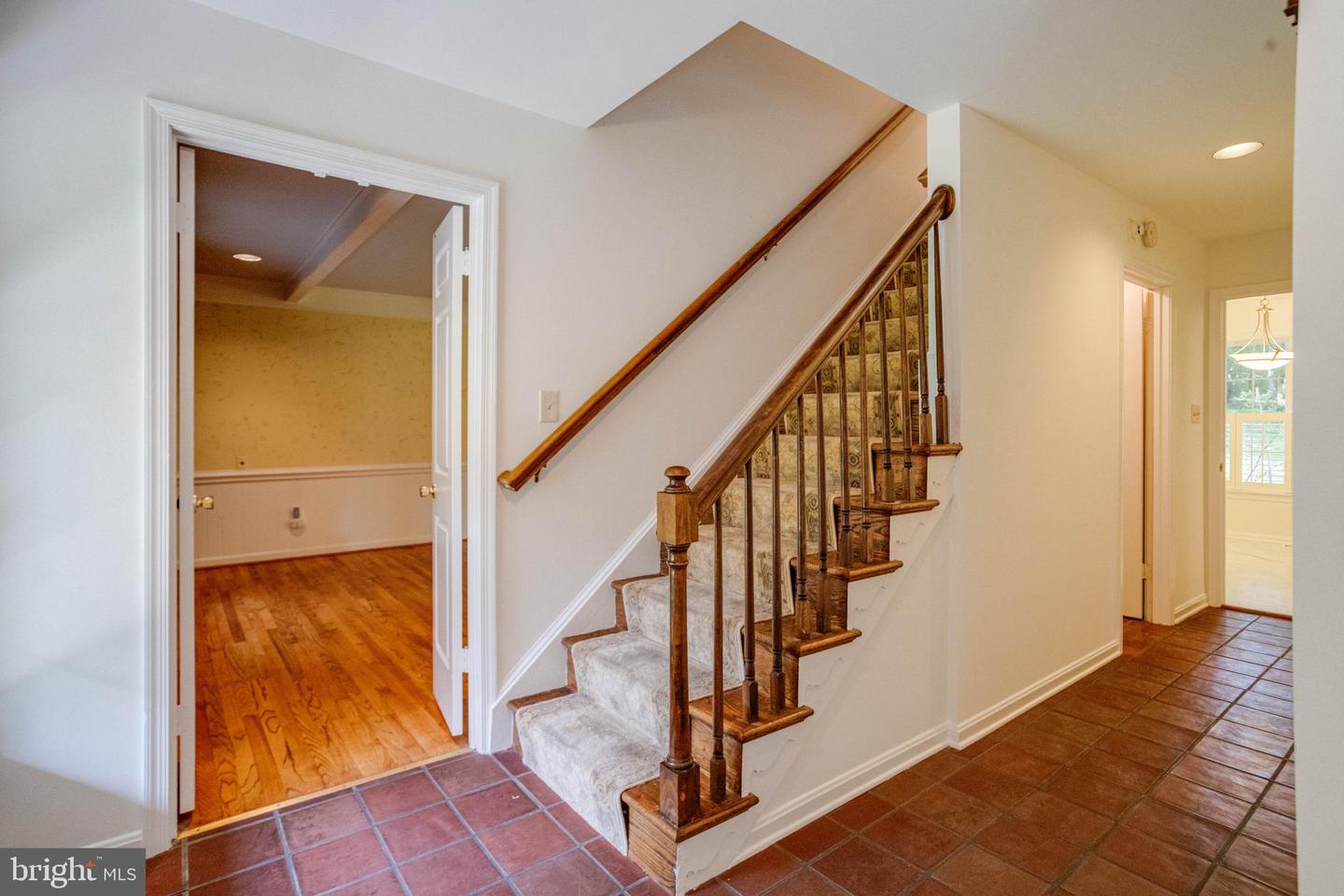 9326 Edgewood Ct Property Photo 5