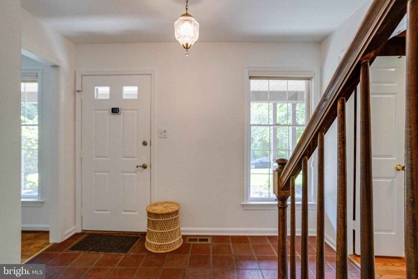 9326 Edgewood Ct Property Photo 6