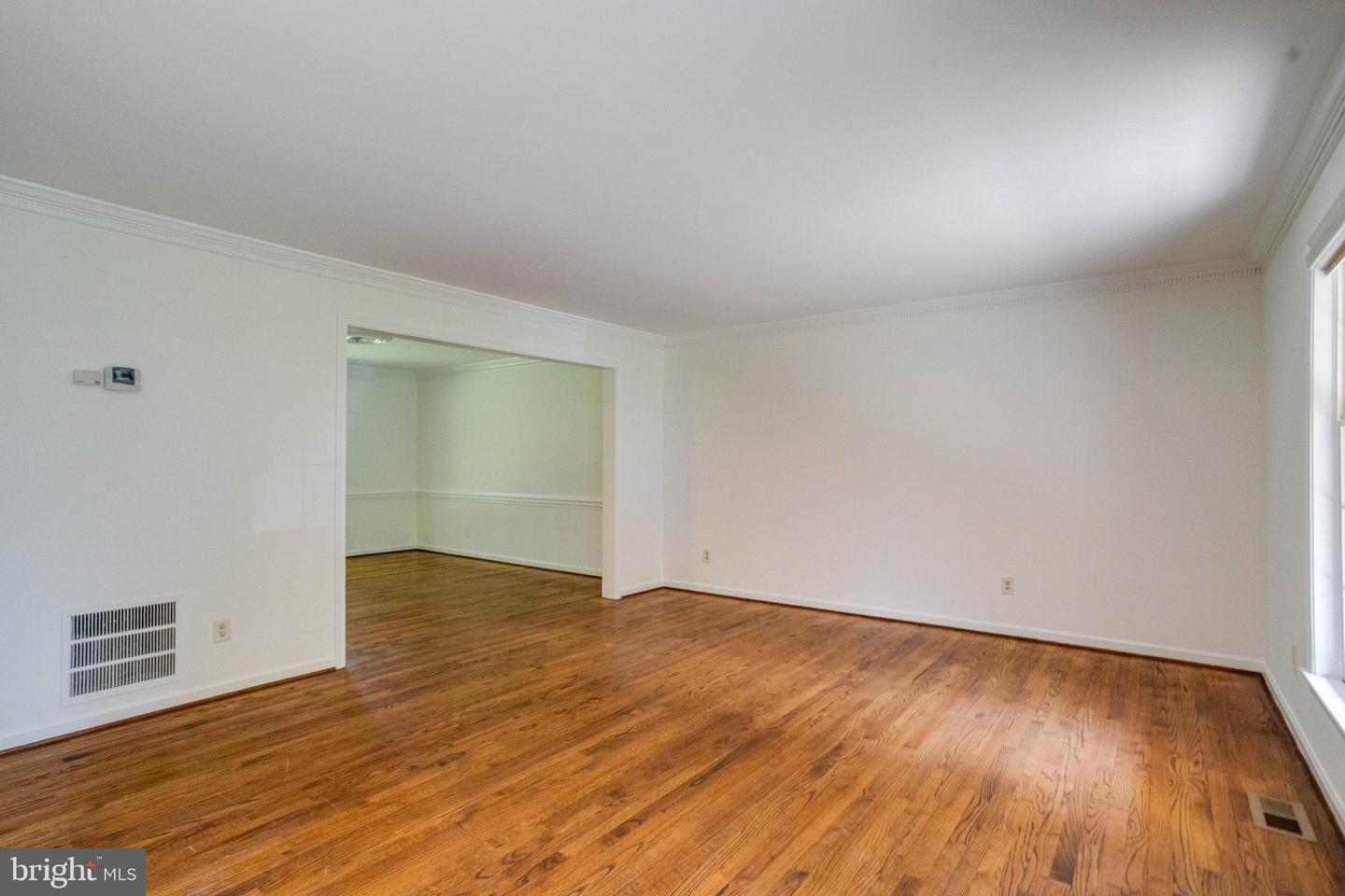9326 Edgewood Ct Property Photo 7