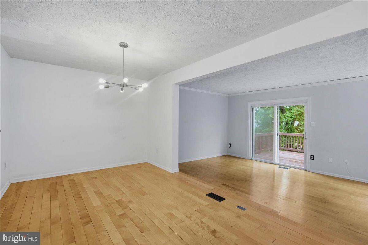 508 Palmspring Dr Property Photo 4
