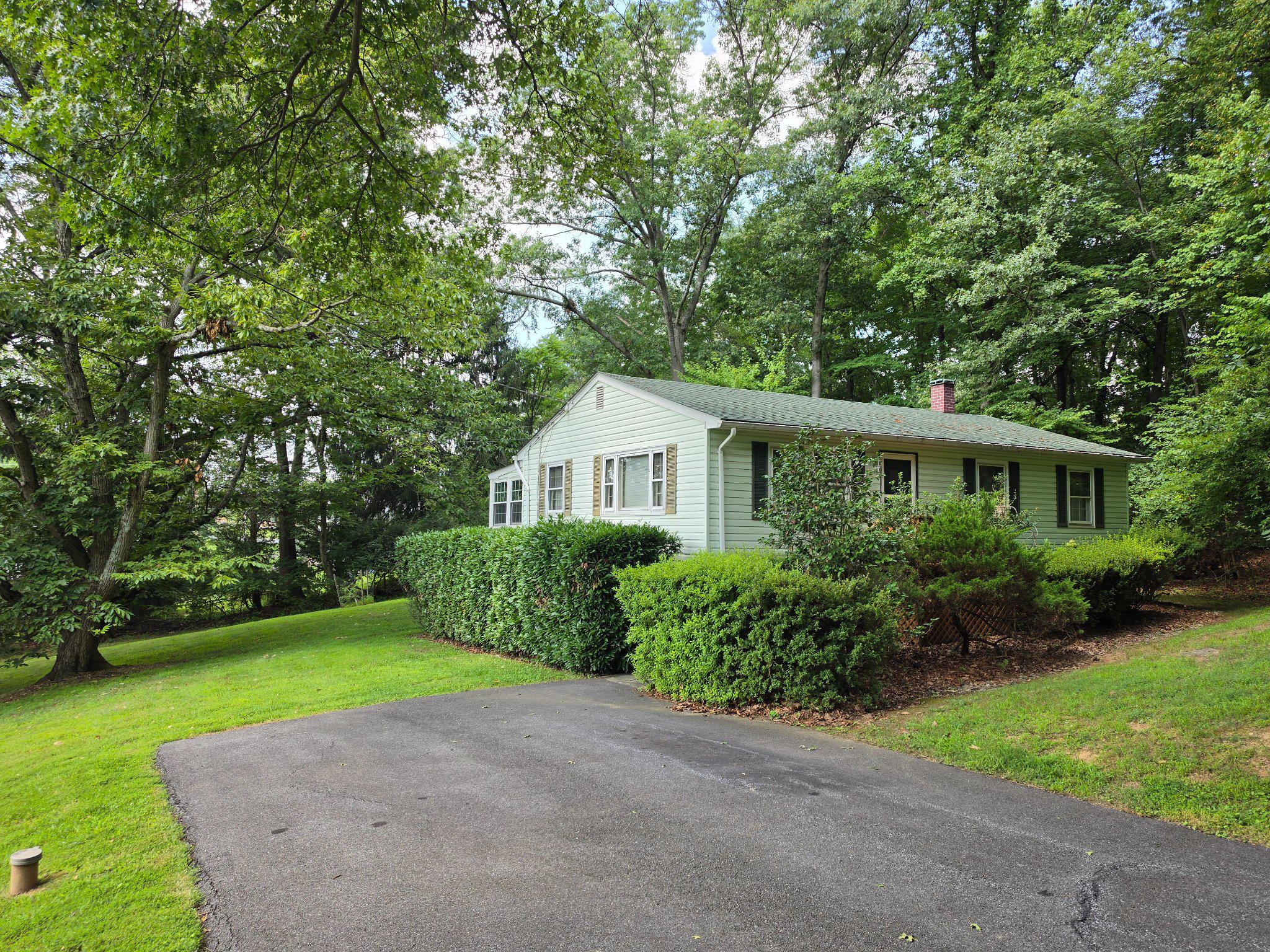 22514 SCHOOLFIELD CT