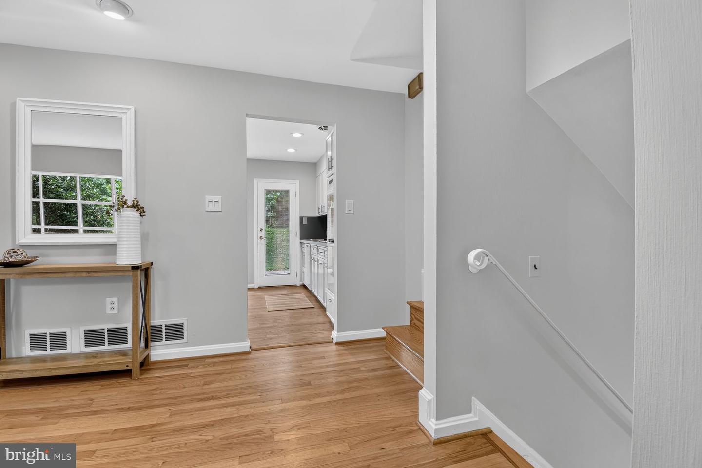 8511 Freyman Dr Property Photo 3