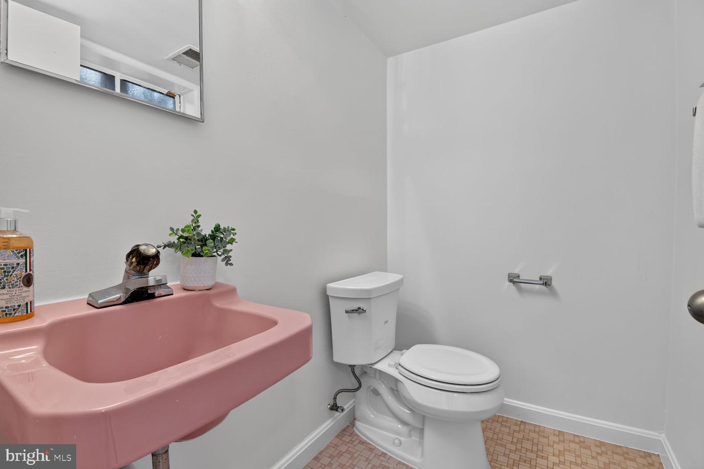 8511 Freyman Dr Property Photo 29