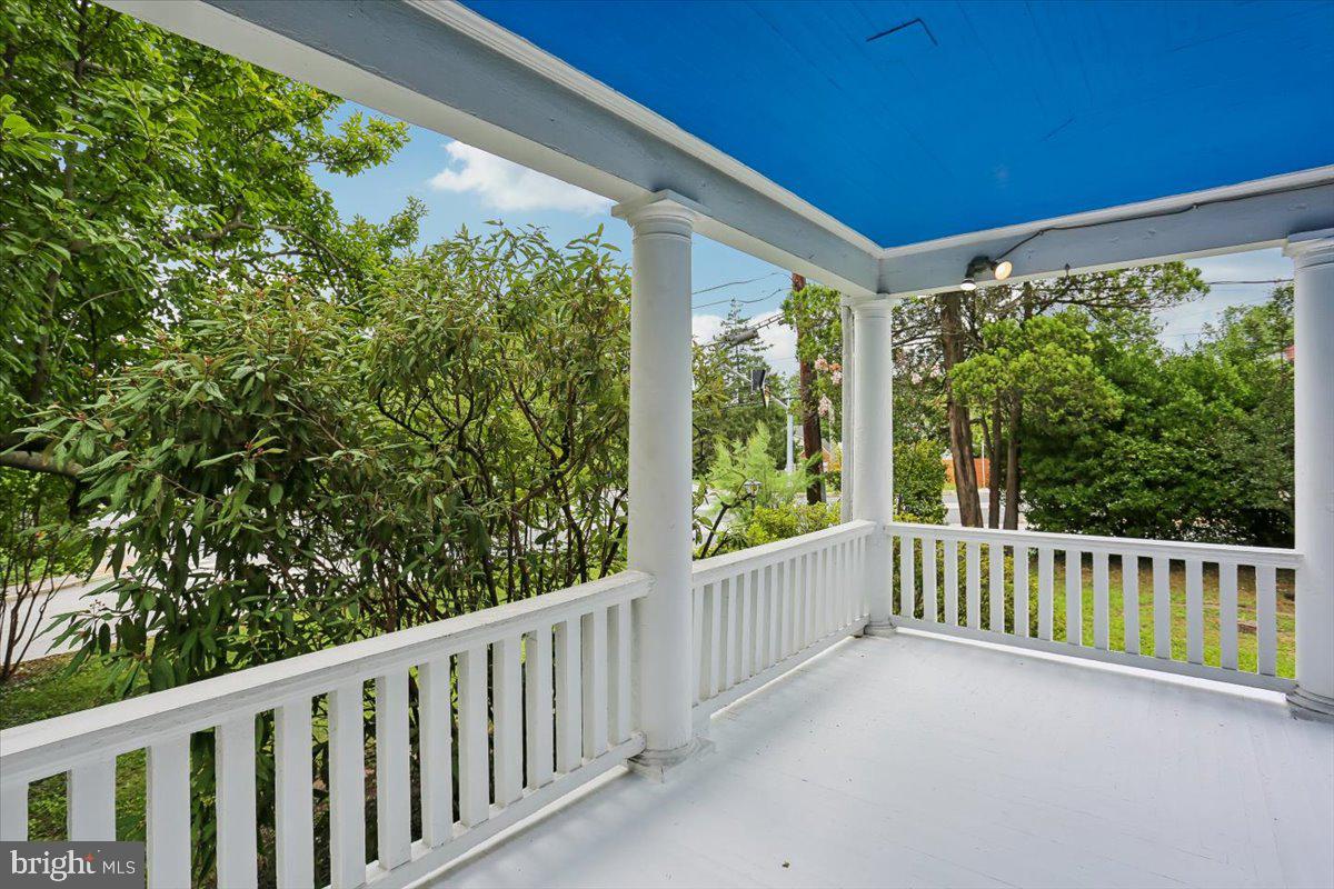 9501 Colesville Rd Property Photo 4