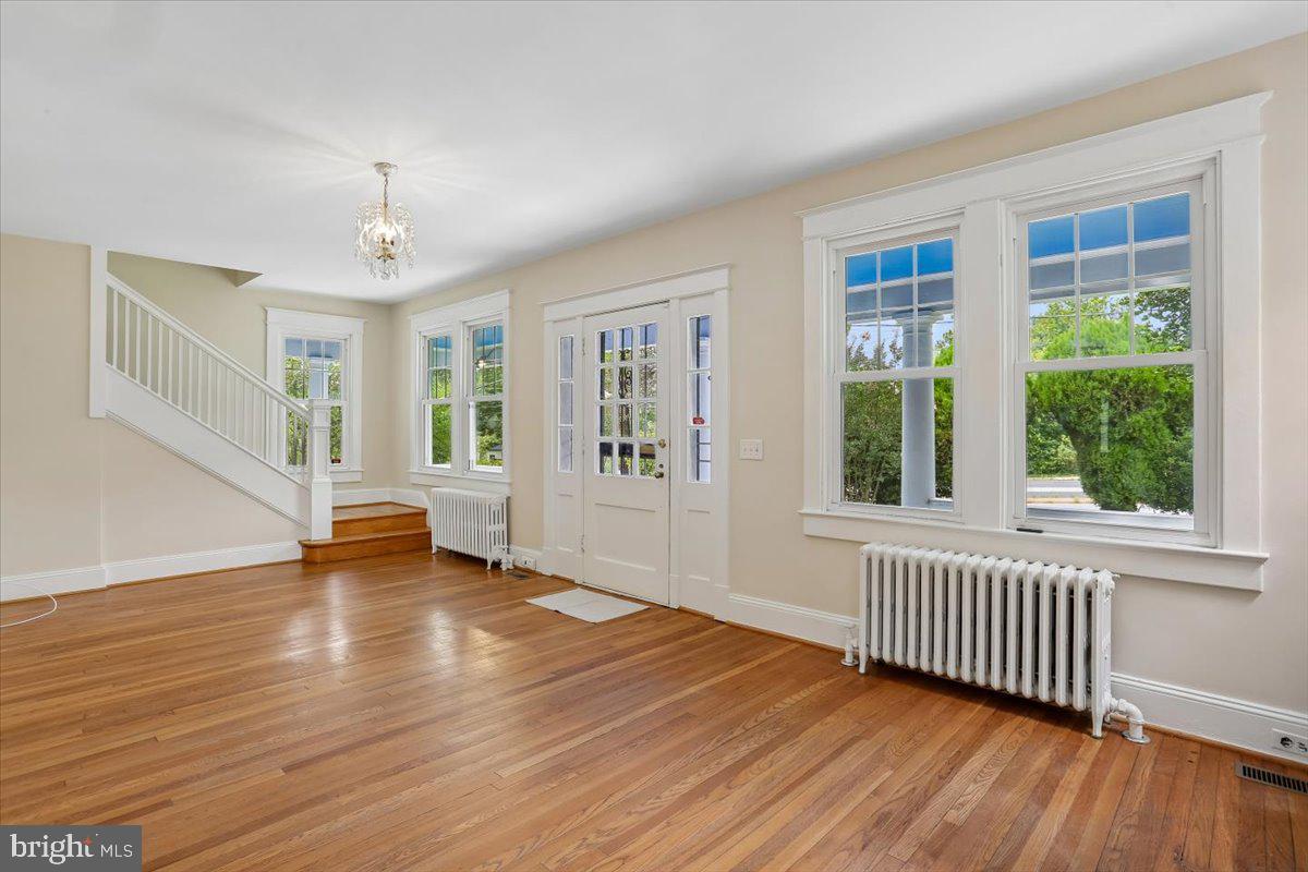 9501 Colesville Rd Property Photo 9