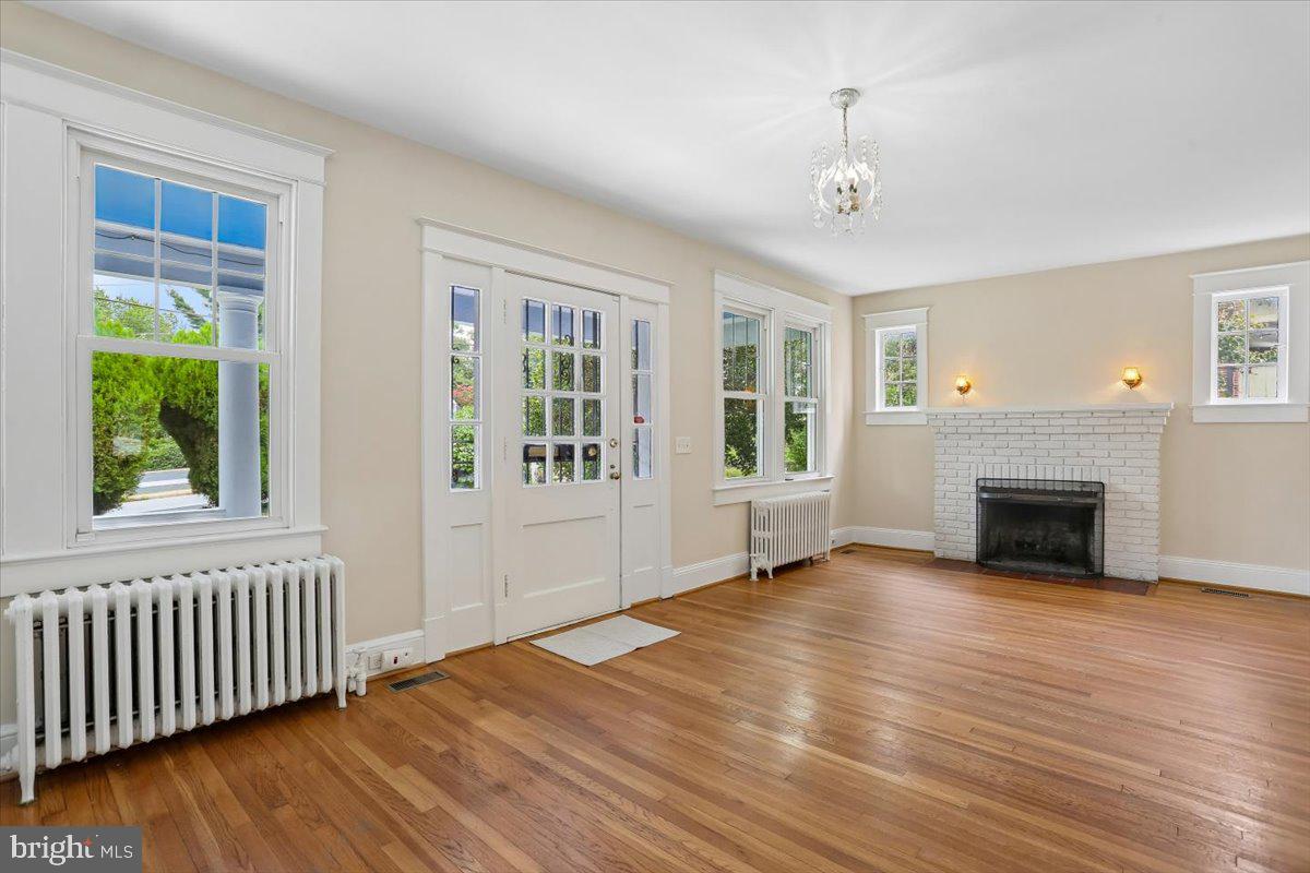 9501 Colesville Rd Property Photo 13