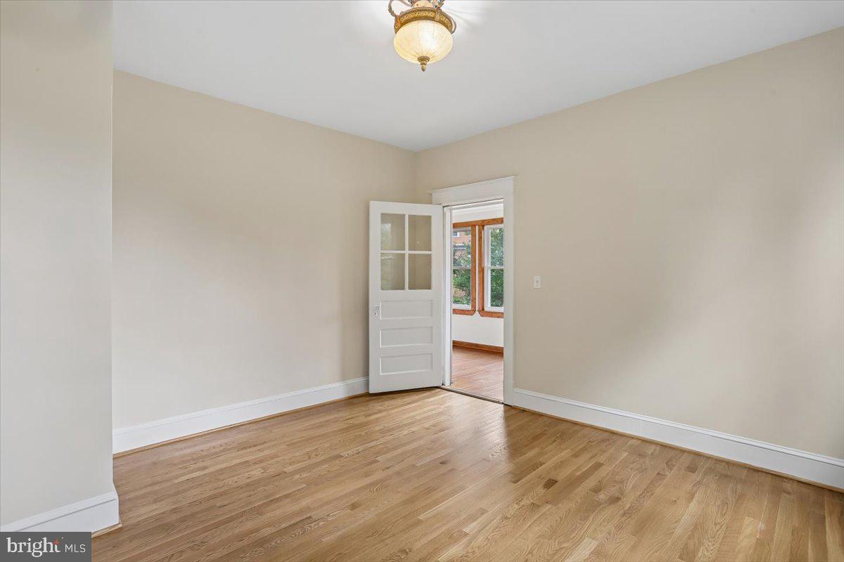 9501 Colesville Rd Property Photo 34