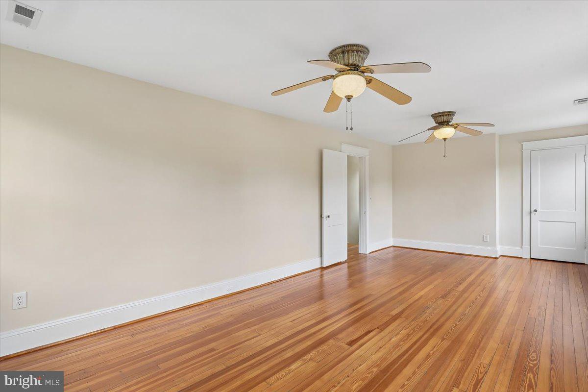9501 Colesville Rd Property Photo 40