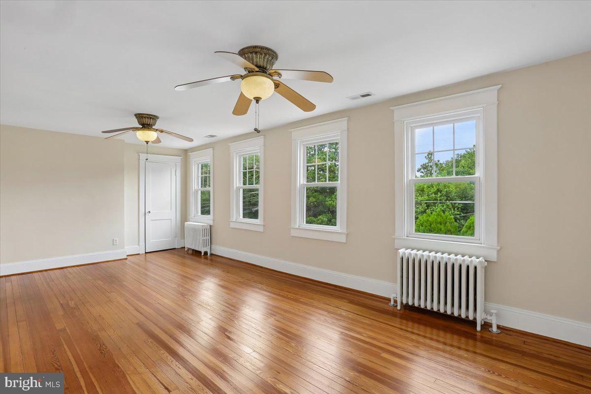 9501 Colesville Rd Property Photo 41