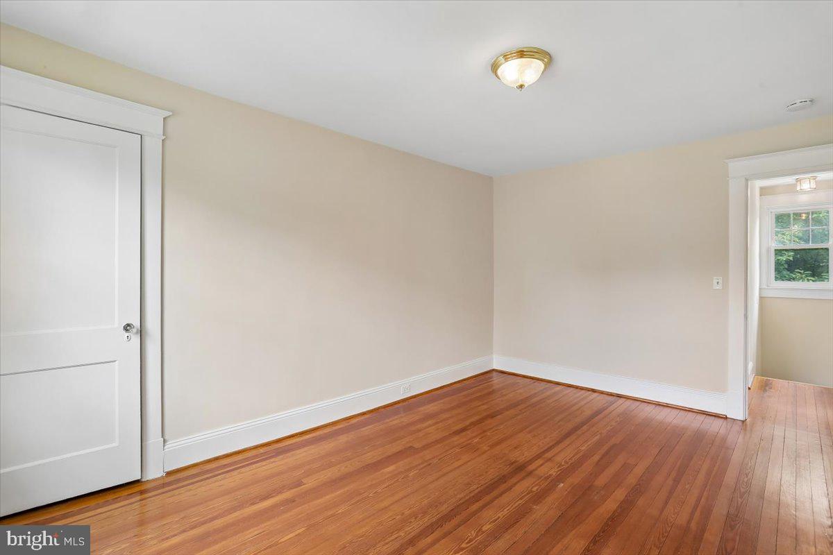 9501 Colesville Rd Property Photo 43