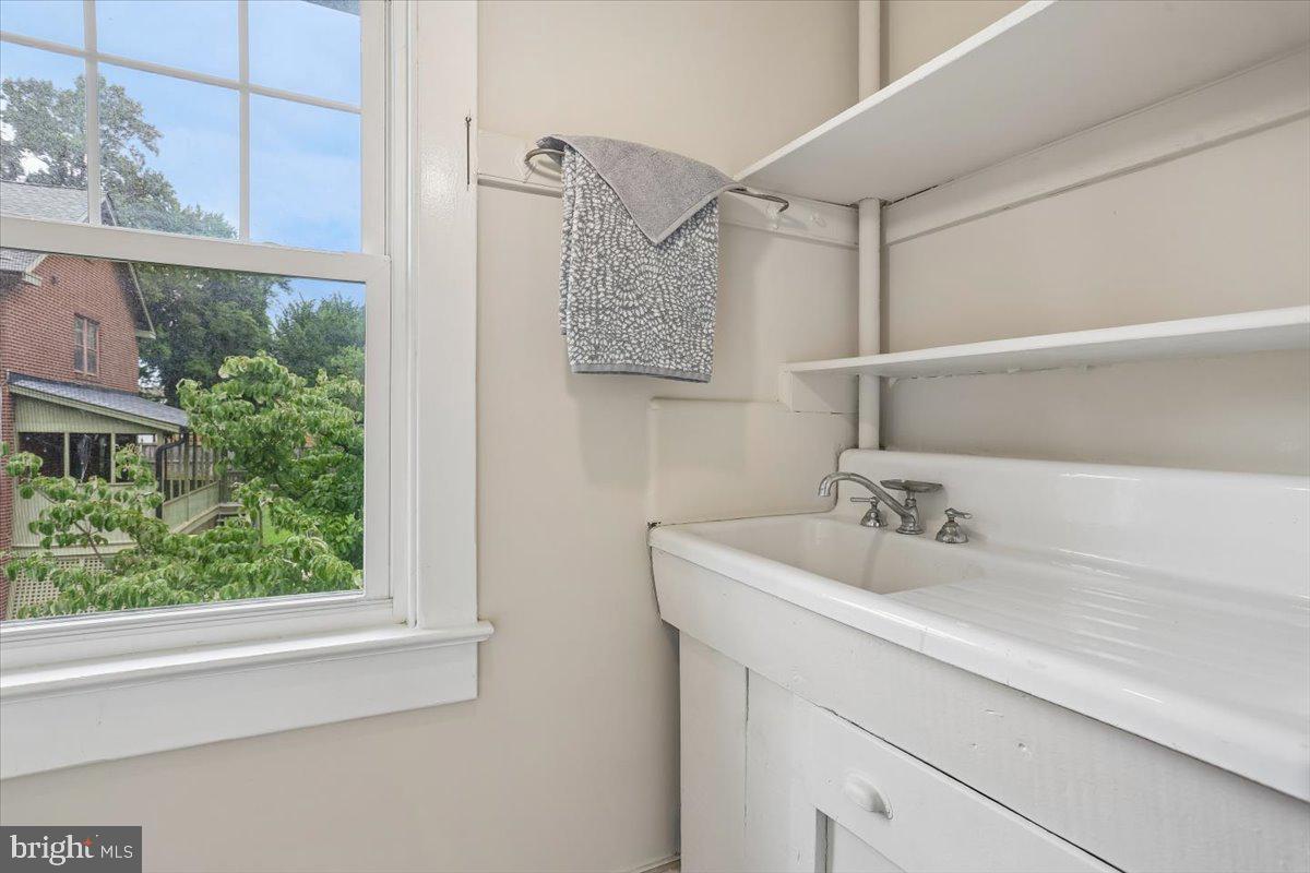 9501 Colesville Rd Property Photo 54