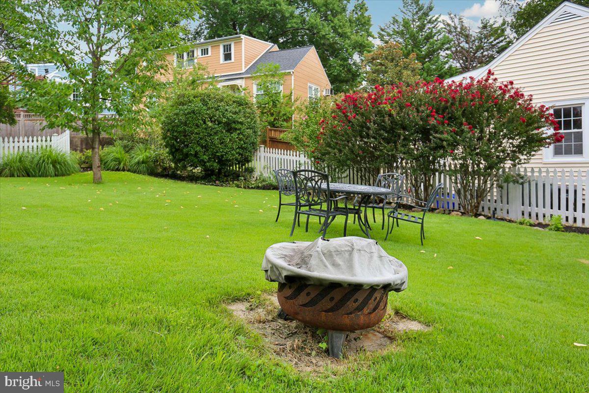 9501 Colesville Rd Property Photo 73