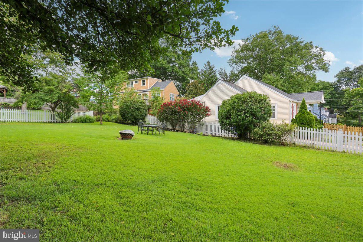 9501 Colesville Rd Property Photo 75