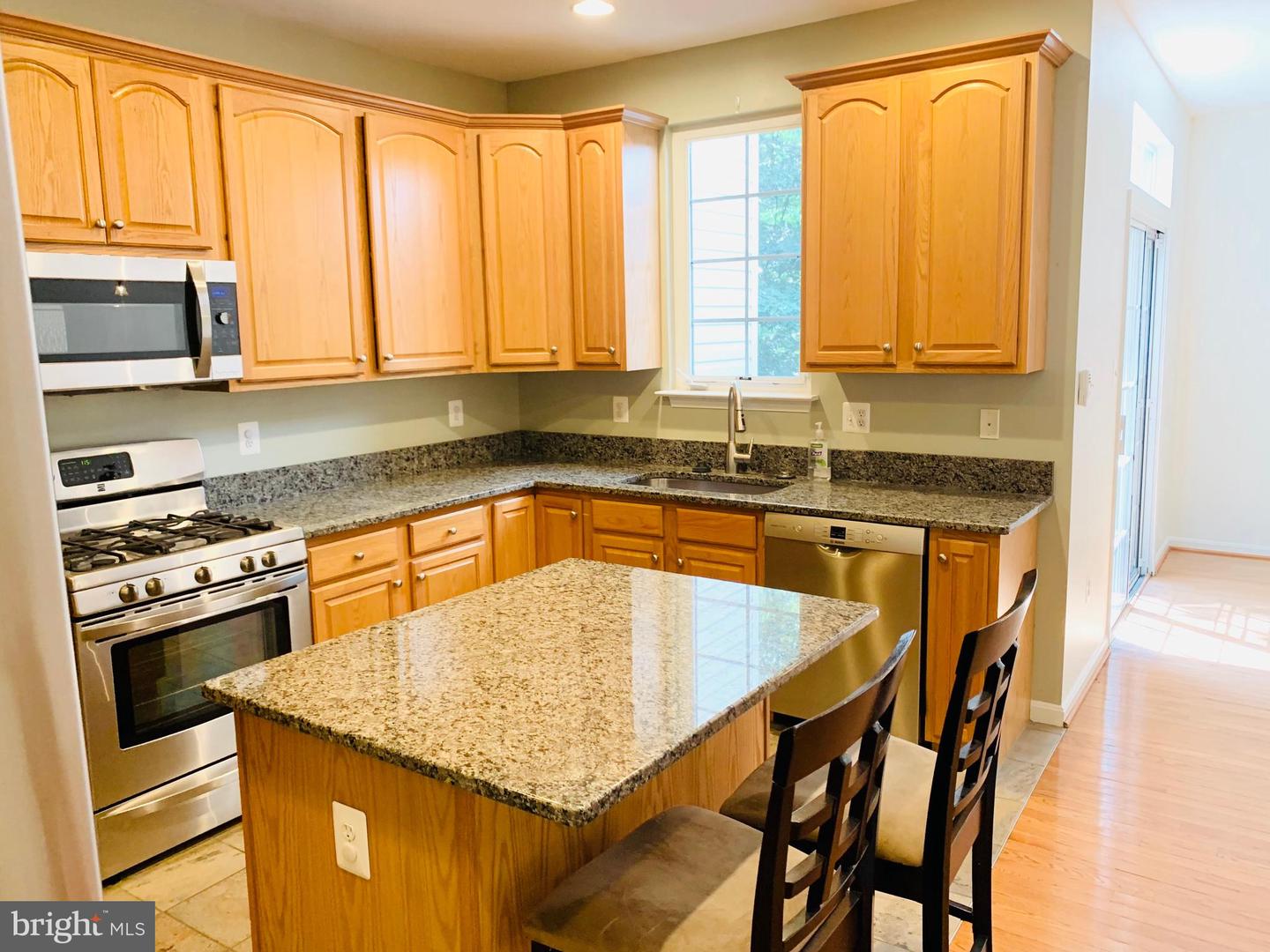 13706 Harvest Glen Way Property Photo 3