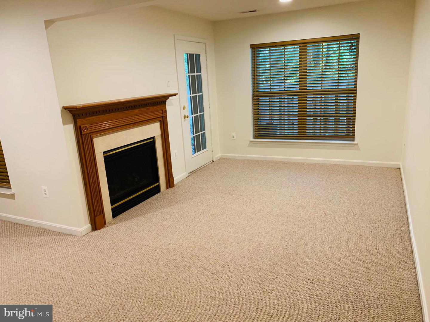 13706 Harvest Glen Way Property Photo 11