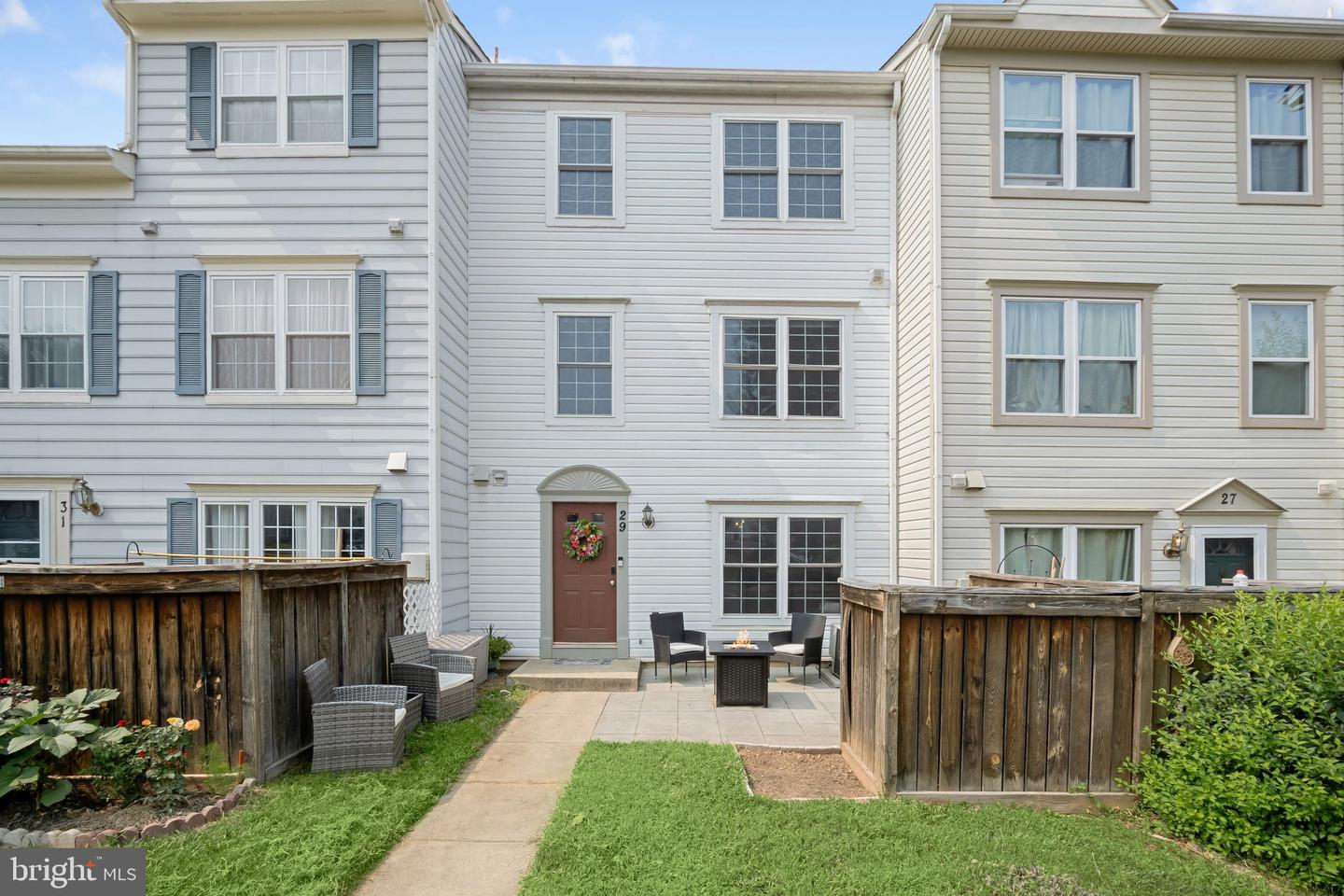 29 HIGHSTREAM CT #1027 Property Photo 1