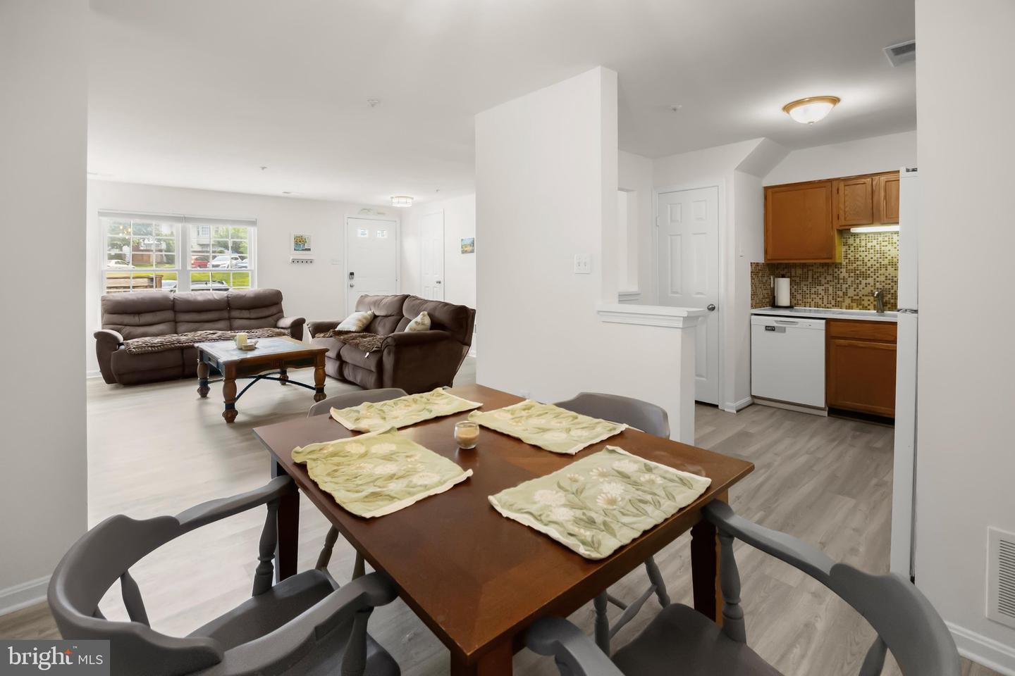 29 Highstream Ct #1027 Property Photo 8