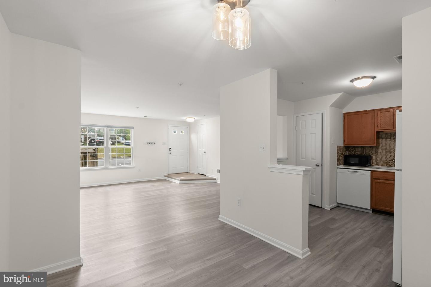 29 Highstream Ct #1027 Property Photo 8