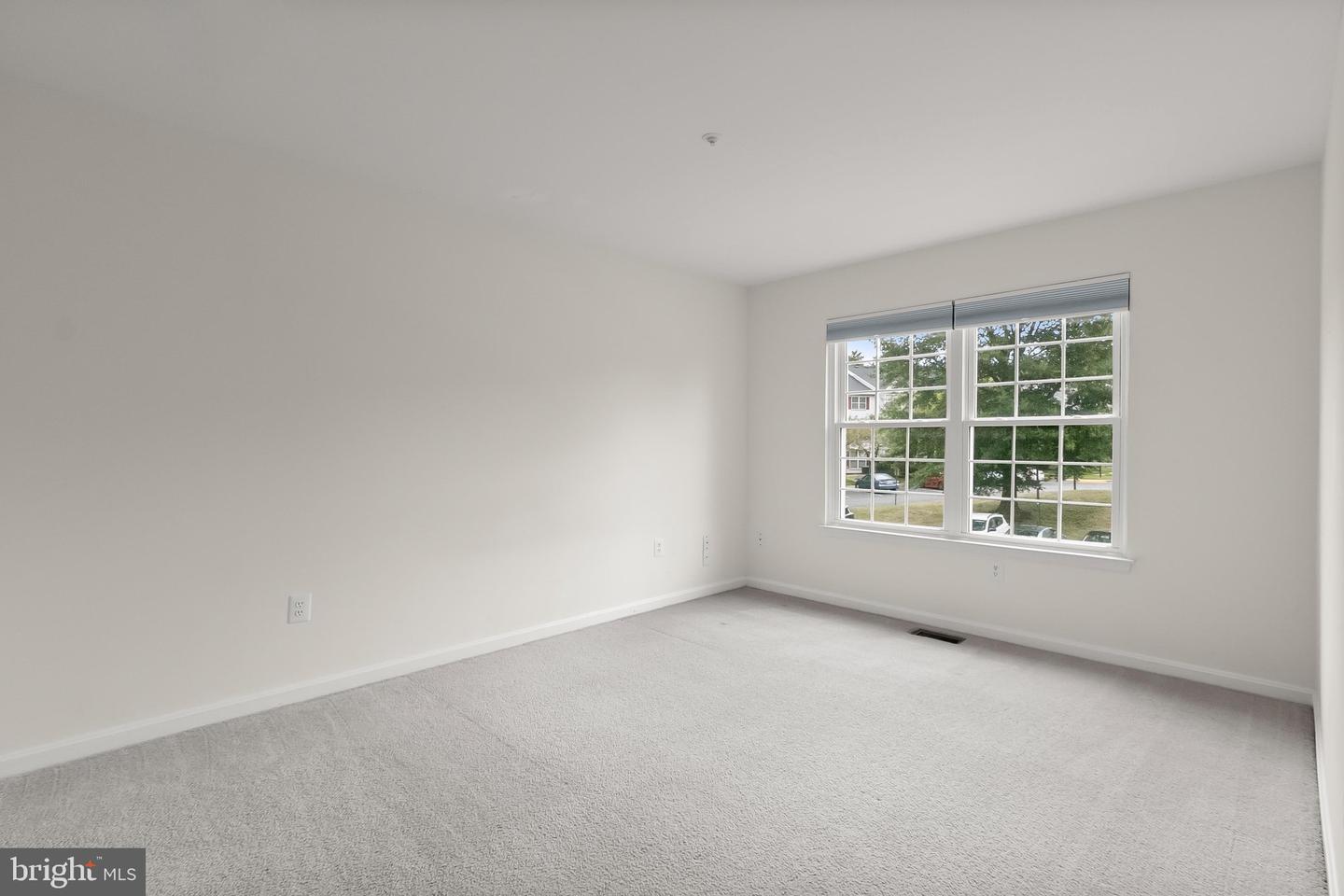 29 Highstream Ct #1027 Property Photo 16