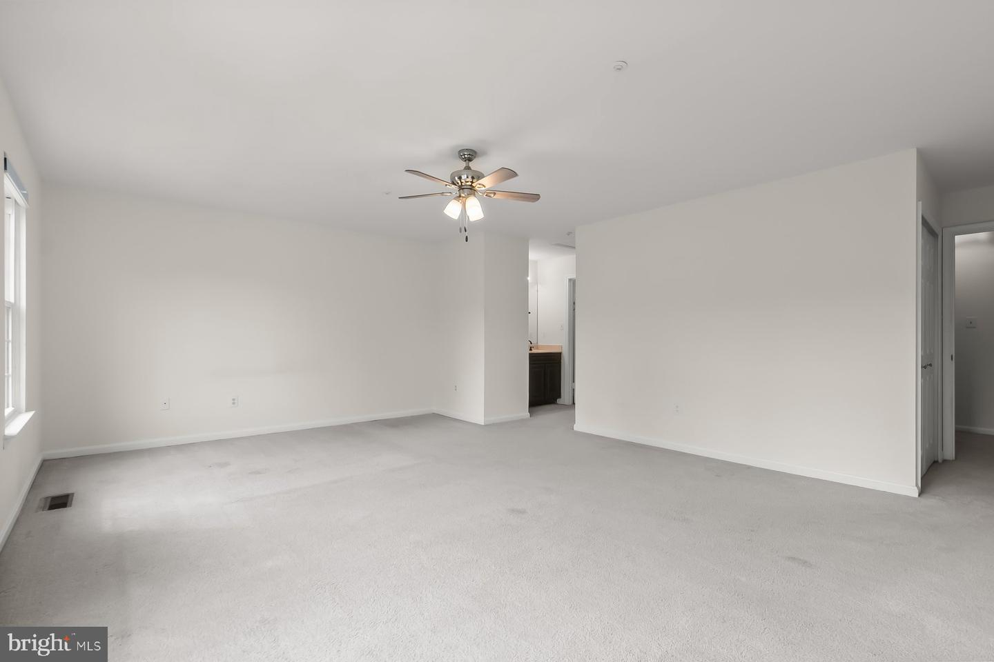 29 Highstream Ct #1027 Property Photo 22