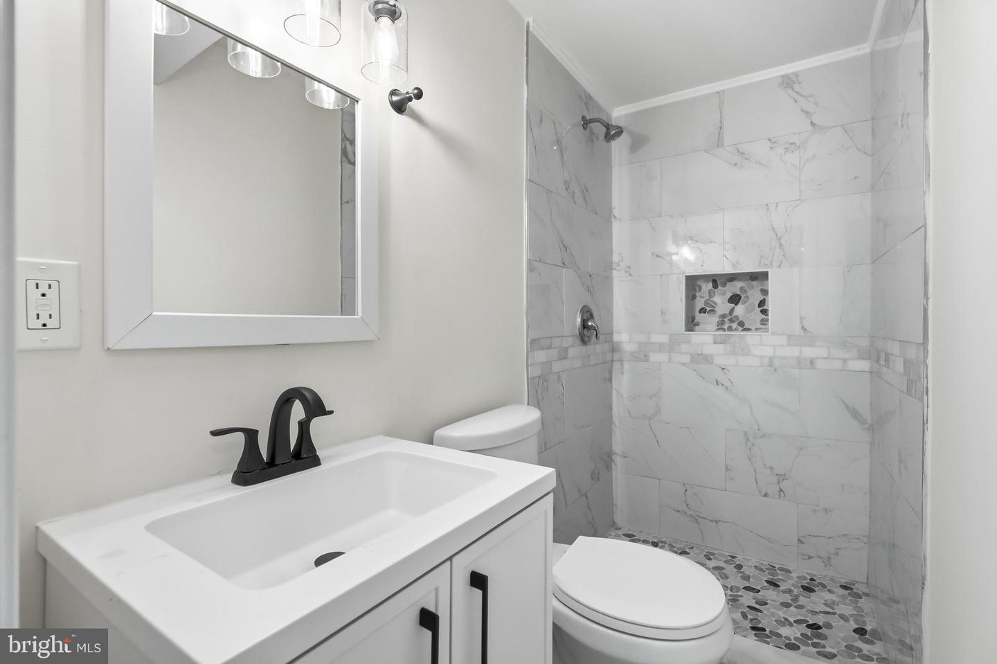 12820 Maple St Property Photo 16
