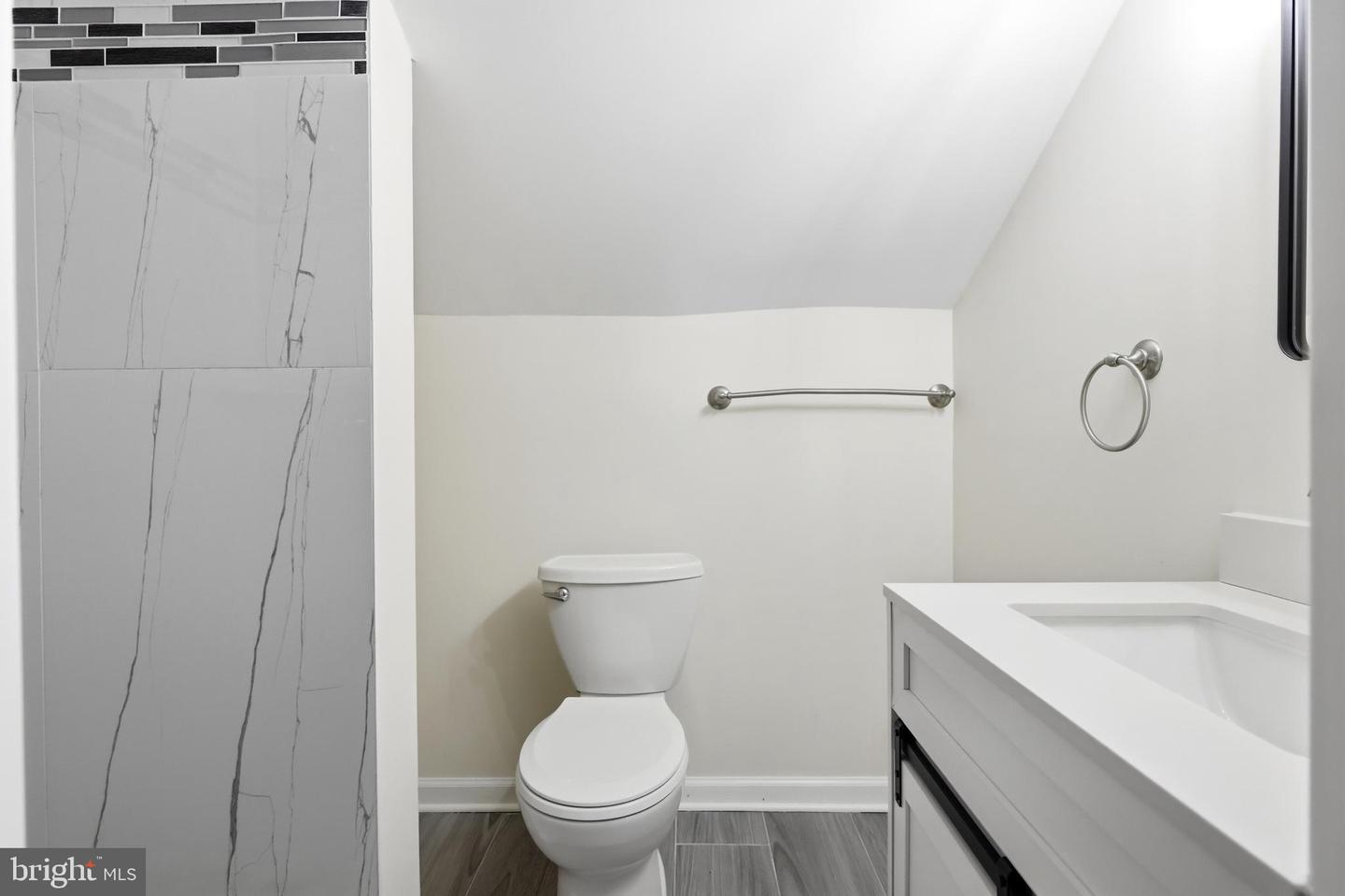 12820 Maple St Property Photo 27