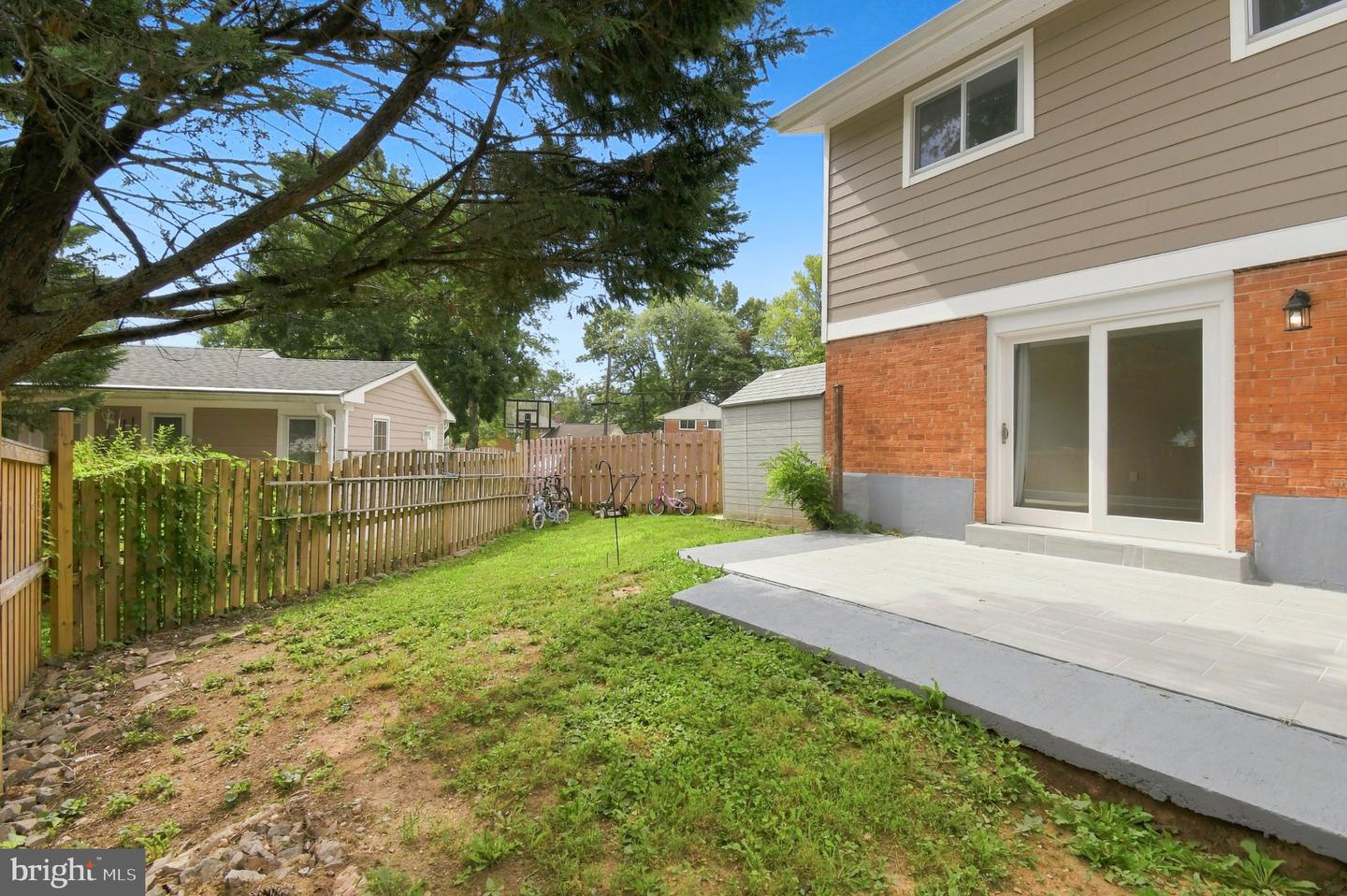 919 Playford Ln Property Photo 32