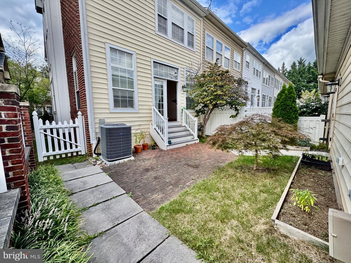 23517 Gardenside Pl Property Photo 24