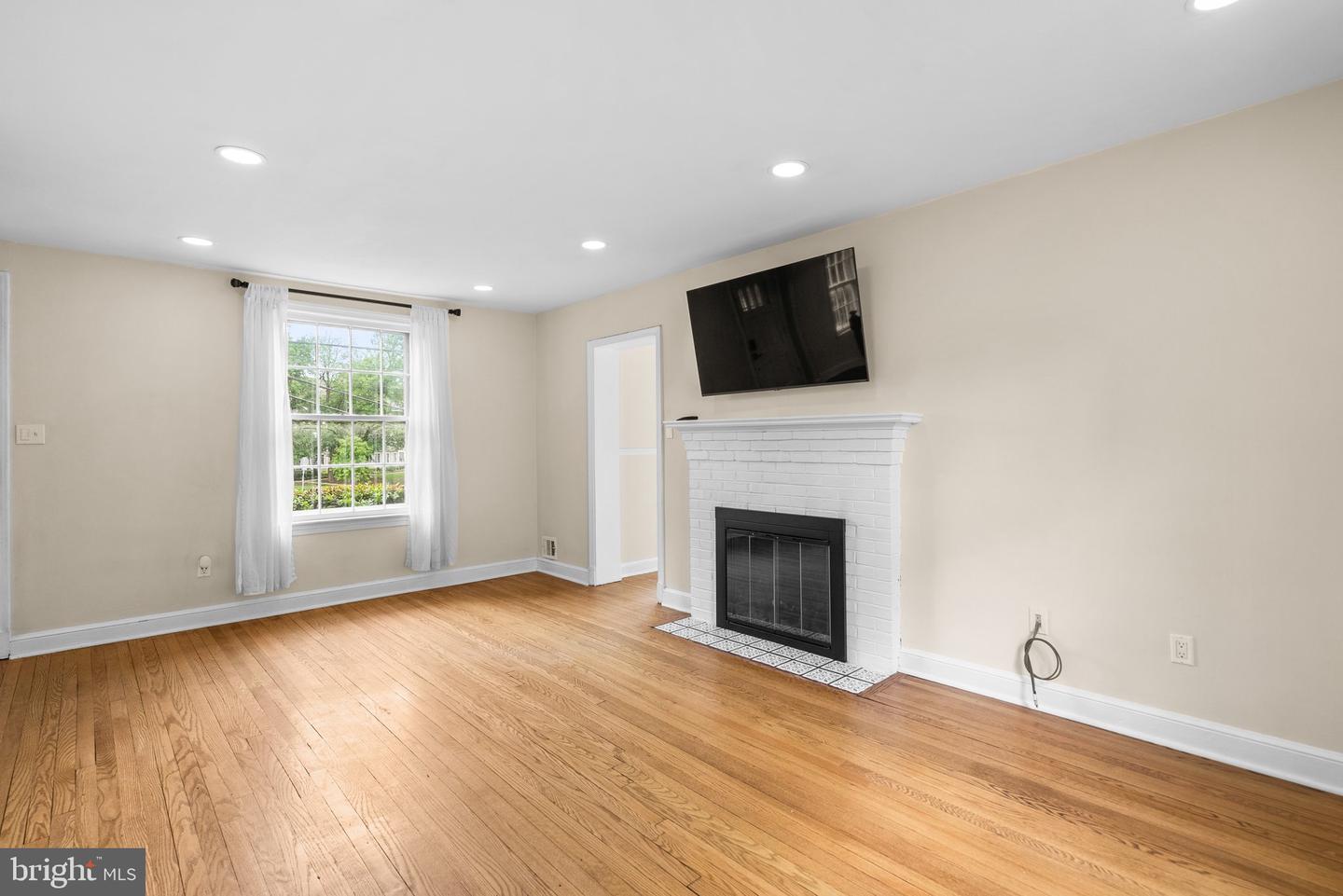 2200 Windham Ln Property Photo 6