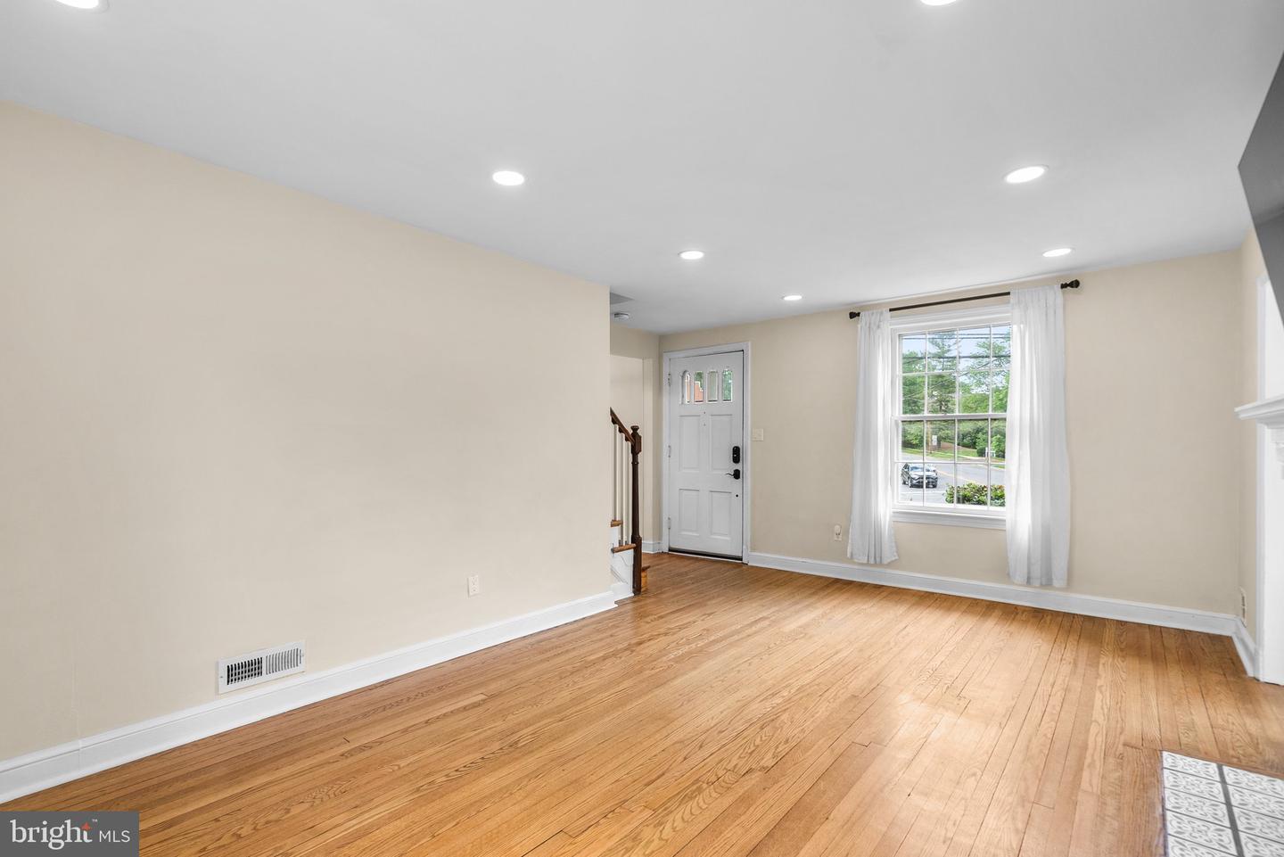 2200 Windham Ln Property Photo 7