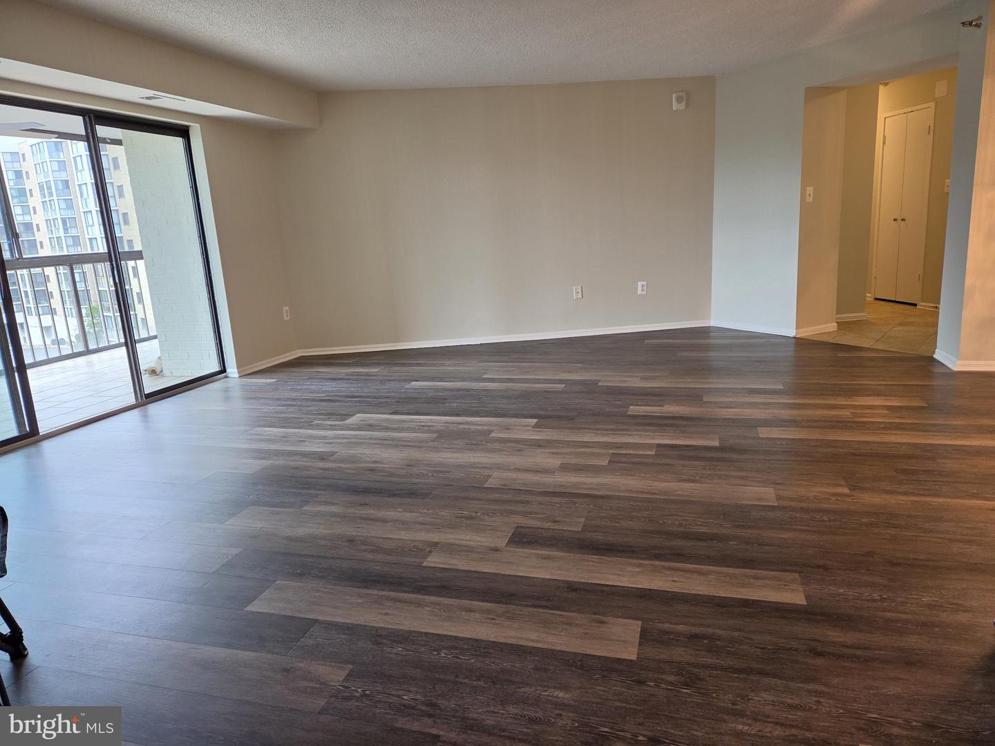 15107 Interlachen Dr #2-517 Property Photo 7