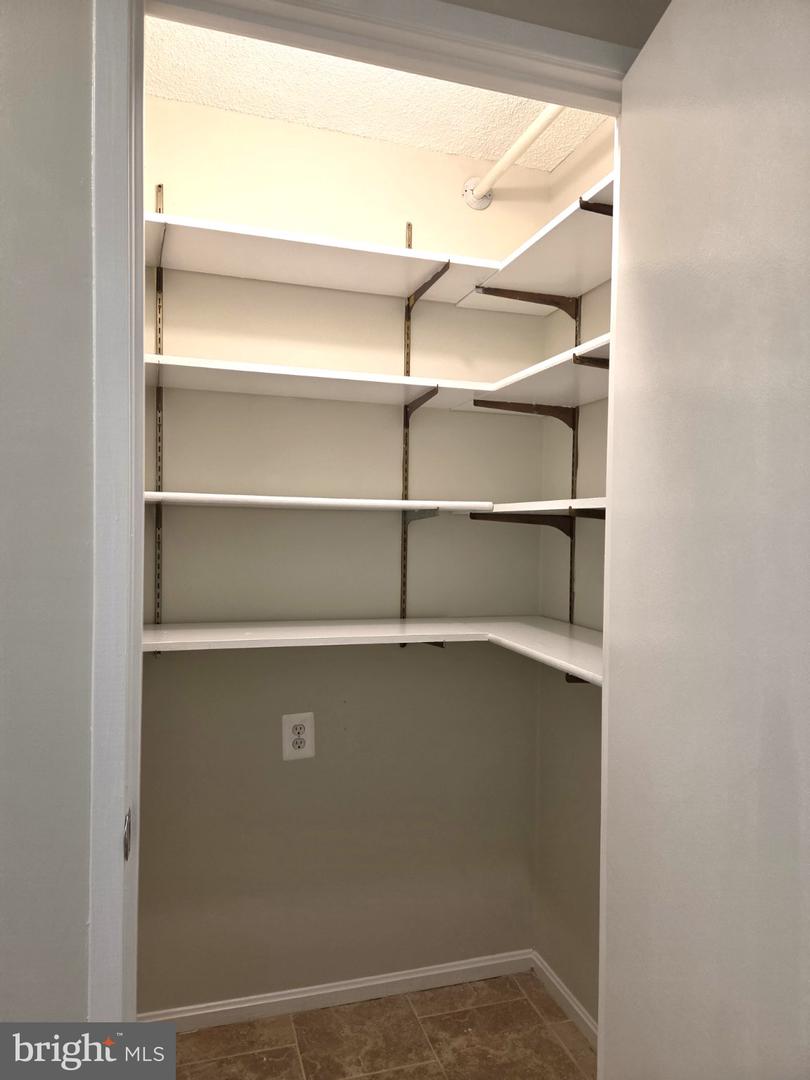 15107 Interlachen Dr #2-517 Property Photo 18