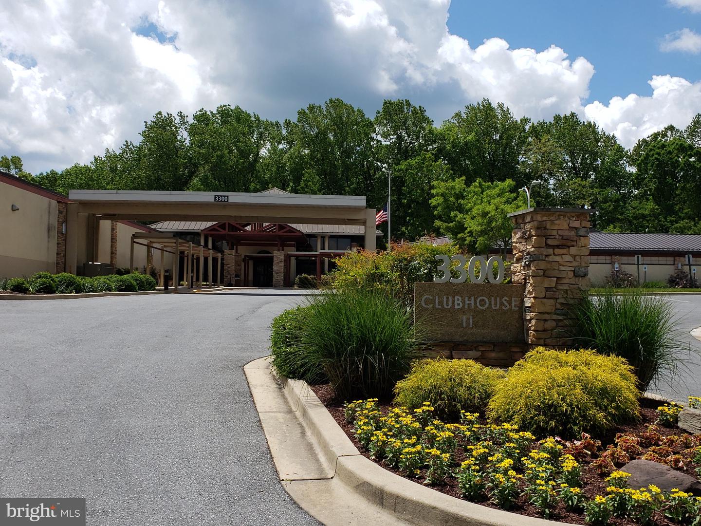 15107 Interlachen Dr #2-517 Property Photo 39