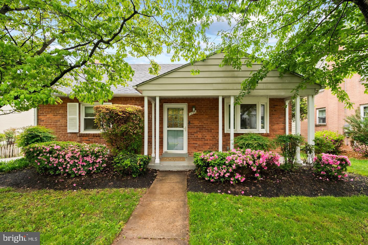 1708 Brisbane St Property Photo 1