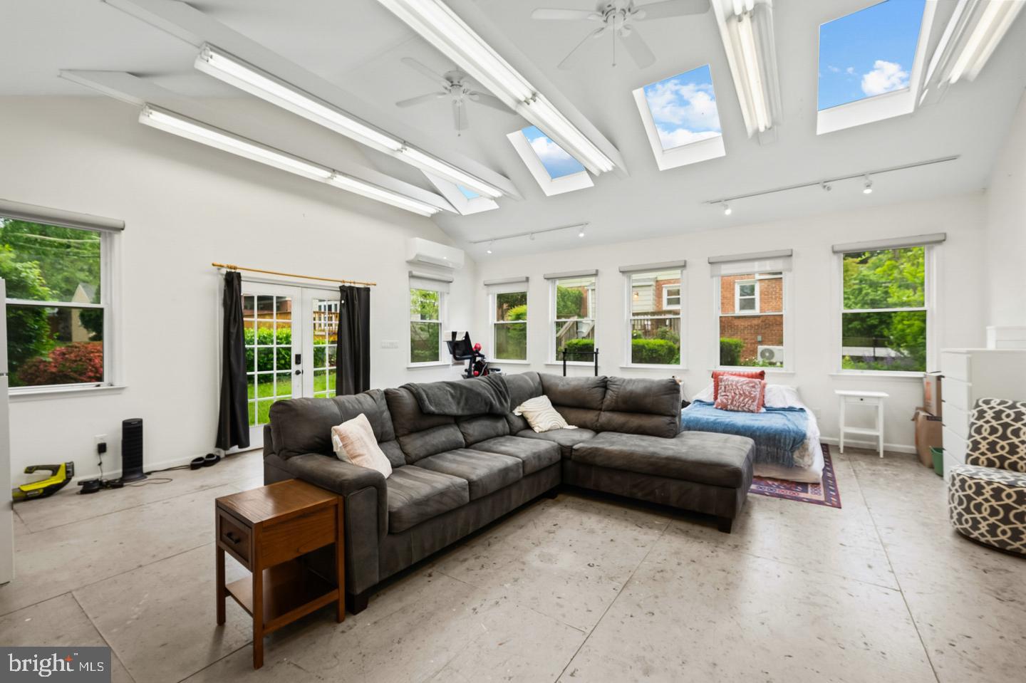 1708 Brisbane St Property Photo 34