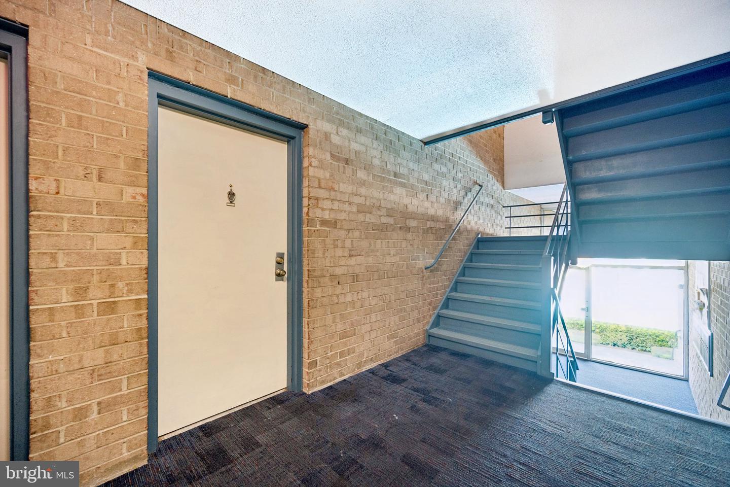 412 Girard St #204 Property Photo 5